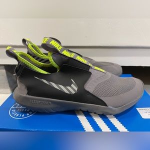 Nike Flexrunner Kids size 5Y